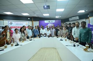  अब सोशल मीडिया इंफ़्लूएंसर्स मतदान के लिए लोगों को करेंगे जागरूक, कलेक्टर ने की बैठक