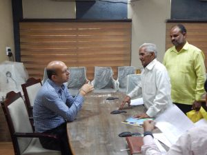  कलेक्टर डॉ भुरे ने जनचौपाल में सुनी आम नागरिकों की समस्याएं