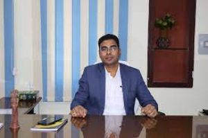  कलेक्टर ने किया जिले के प्रशासनिक अधिकारियों के मध्य कार्य विभाजन