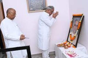  मुख्यमंत्री ने शहीद विद्याचरण शुक्ल को उनकी जयंती पर किया याद