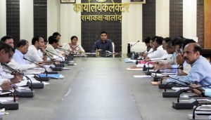 भव्य एवं गरिमामय ढंग से आयोजित हो  स्वतंत्रता दिवस समारोह: कलेक्टर श्री शर्मा