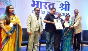 समाजसेविका पोलम्मा भारतश्री से सम्मानित
