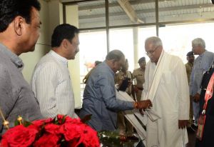  मुख्यमंत्री का जगदलपुर एयरपोर्ट में किया गया आत्मीय स्वागत