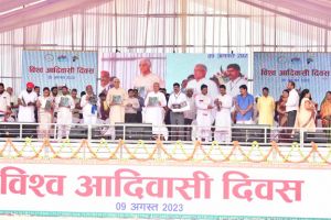 मुख्यमंत्री ने कांगेर घाटी राष्ट्रीय उद्यान के 15 गुफाओं पर आधारित कॉफी टेबल बुक का किया विमोचन