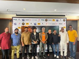 जनसंपर्क विभाग के अधिकारी अंकित पांडेय ने केके मेनन की अपकमिंग फिल्म लव आल के लिए लिखे गीत