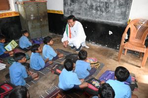  छात्रावासों में सभी मूलभूत व्यवस्था हो: प्रभारी मंत्री  मोहन मरकाम
