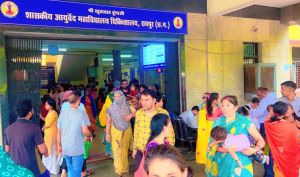  आयुर्वेद महाविद्यालय चिकित्सालय में 1188 बच्चों का कराया गया स्वर्णप्राशन
