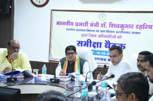  निर्माण कार्यों को गुणवत्ता के साथ समय पर करना सुनिश्चित करें, लापरवाही बर्दाश्त नहीं होगी: मंत्री डहरिया