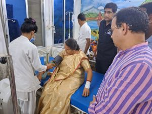  भूमिपूजन के कार्यक्रम में पहुंची विधायक छन्नी पर चाकू से हमला ...!