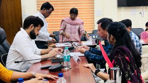  केमिकल प्रदूषित पानी का रिसाव जल स्त्रोतों में...., शिकायत पहुंची जनदर्शन में 
