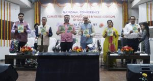  जलवायु अनुकूल किस्मों एवं प्रौद्योगिकी के विकास से भारत तिलहन उत्पादन में आत्मनिर्भर बनेगा : डॉ. सिंह