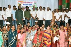  मितानिन दीदियां घर तक पहुंचकर दे रही हैं स्वास्थ्य सुविधाएं : केबिनेट मंत्री श्री अकबर