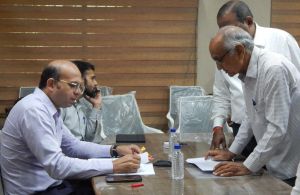 जनचौपाल में आए 60 आवेदन, कलेक्टर ने नियमानुसार कार्रवाई करने के दिए निर्देश जनचौपाल में आए 60 आवेदन, कलेक्टर ने नियमानुसार कार्रवाई करने के दिए निर्देश