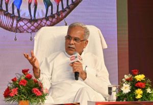 छत्तीसगढ़ में योजनाओं के विकेंद्रीकरण से 3 करोड़ चेहरों पर मुस्कान हैः मुख्यमंत्री छत्तीसगढ़ में योजनाओं के विकेंद्रीकरण से 3 करोड़ चेहरों पर मुस्कान हैः मुख्यमंत्री