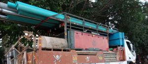 बिना अनुमति कर रहे बोर खनन मशीन को निगम ने किया जप्त बिना अनुमति कर रहे बोर खनन मशीन को निगम ने किया जप्त