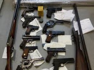 अस्त्र-शस्त्र पुलिस स्टेशन में होंगे जमा