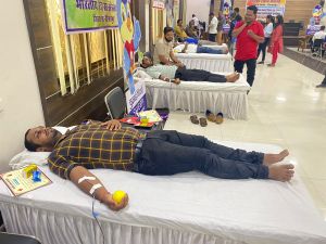 रक्तदान शिविर में शत प्रतिशत मतदान की अपील रक्तदान शिविर में शत प्रतिशत मतदान की अपील