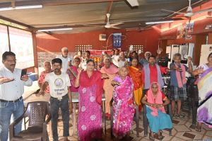 भिलाई के सियान एवं वृद्वजनों ने लिया शत प्रतिशत मतदान का संकल्प भिलाई के सियान एवं वृद्वजनों ने लिया शत प्रतिशत मतदान का संकल्प