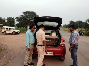 जिले के विभिन्न स्थानों में एसएसएटी की 9 टीम पूरे समय सक्रिय जिले के विभिन्न स्थानों में एसएसएटी की 9 टीम पूरे समय सक्रिय