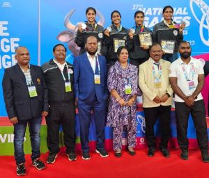 छत्तीसगढ़ की महिला फेंसिंग टीम ने जीता रजत पदक, मलखम्ब में एक कांस्य पदक के साथ पदको की संख्या हुई 6 छत्तीसगढ़ की महिला फेंसिंग टीम ने जीता रजत पदक, मलखम्ब में एक कांस्य पदक के साथ पदको की संख्या हुई 6