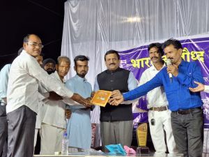 विज्ञान पढ़े, तर्क करें और वैज्ञानिक दृष्टिकोण अपनाएं- डॉ. दिनेश मिश्र विज्ञान पढ़े, तर्क करें और वैज्ञानिक दृष्टिकोण अपनाएं- डॉ. दिनेश मिश्र