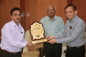 पाॅवर कंपनी से सीई रामकृष्ण अरविंद को दी गई भावभीनी विदाई पाॅवर कंपनी से सीई रामकृष्ण अरविंद को दी गई भावभीनी विदाई