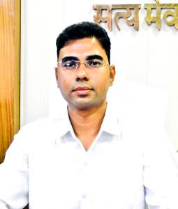 कलेक्टर ने की अनिवार्य रूप से मतदान करने की अपील 