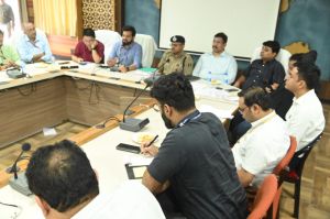 पुलिस और सेक्टर अधिकारियों की संयुक्त बैठक