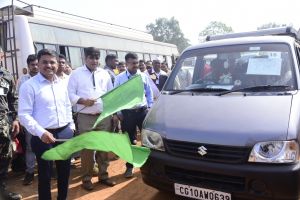  मतदान सामग्री के साथ मतदान दल उत्साह से हुए रवाना