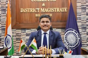 मतदाताओं, मीडिया और कर्मचारियों ने निभाई महत्वपूर्ण भूमिका-कलेक्टर