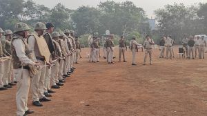 दंगाइयों से निपटने पुलिस बल ने किया बलवा ड्रिल का अभ्यास