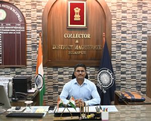  विधानसभा चुनाव के शांतिपूर्ण संपन्न होने पर कलेक्टर ने आभार व्यक्त किया 