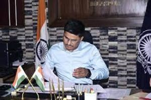  समय पर स्कूल नहीं आने वाले शिक्षकों पर होगी सख्त कार्रवाई - कलेक्टर