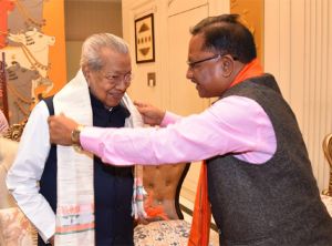 राज्यपाल श्री हरिचंदन से नामित मुख्यमंत्री श्री साय ने की सौजन्य भेंट