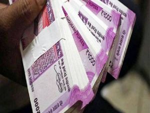  नोट गिनने का झांसा देकर 50 हजार किए गायब