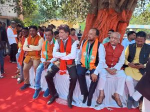 कार्यकर्ता अटलजी की जयंती और सुशासन दिवस पर भाजपा की केंद्र व प्रदेश सरकार की जनकल्याणकारी योजनाओं को जन-जन तक पहुँचाएँ : देव कार्यकर्ता अटलजी की जयंती और सुशासन दिवस पर भाजपा की केंद्र व प्रदेश सरकार की जनकल्याणकारी योजनाओं को जन-जन तक पहुँचाएँ : देव