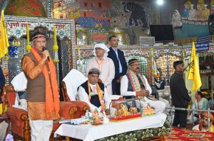 मुख्यमंत्री ने जय शदाणी दरबार में मत्था टेक कर प्रदेश वासियों के खुशहाली और समृद्धि की कामना की मुख्यमंत्री ने जय शदाणी दरबार में मत्था टेक कर प्रदेश वासियों के खुशहाली और समृद्धि की कामना की