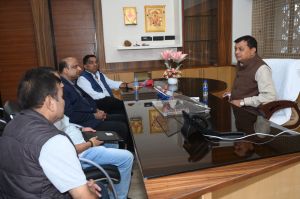 वाणिज्य,उद्योग,श्रम मंत्री ने मंत्रालय में विभागीय अधिकारियों से कामकाज की ली जानकारी वाणिज्य,उद्योग,श्रम मंत्री ने मंत्रालय में विभागीय अधिकारियों से कामकाज की ली जानकारी