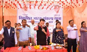 विकसित भारत संकल्प यात्रा के शिविर में ग्रामीण शासन के जनकल्याणकारी योजनाओं का अधिक से अधिक लाभ उठाएं: कलेक्टर श्री चंद्रवाल