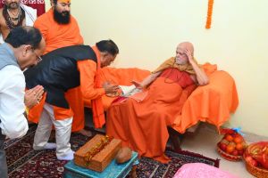  मुख्यमंत्री  विष्णुदेव साय ने शंकराचार्य स्वामी निश्चलानंद जी महाराज से सौजन्य मुलाकात कर प्रदेश की सुख-समृद्धि का लिया आशीर्वाद