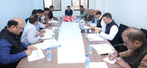  वाणिज्य एवं उद्योग मंत्री  लखनलाल देवांगन ने विभागीय काम-काज की समीक्षा की