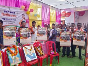 मस्तूरी के ग्राम पताईडीह, जैतपुरी, सोंठी, और बिटकुला  में पहुंची मोदी की गारंटी वाली गाड़ी