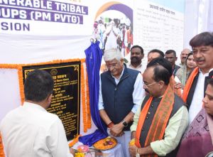  केंद्रीय मंत्री श्री शेखावत ने किया 12 कमार बसाहट को जोड़ने  9 करोड़ 64 लाख रुपए लागत के सड़कों का भूमिपूजन