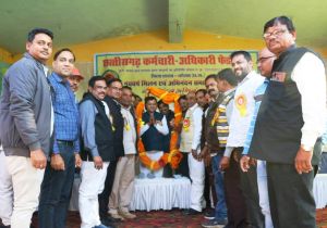  योजनाओं के क्रियान्वयन में शासकीय अधिकारियों व कर्मचारियों की अहम भूमिका