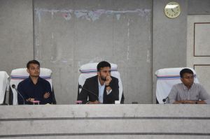 कलेक्टर ने कहा स्वास्थ्य सुविधाएं हमारी पहली प्राथमिकता