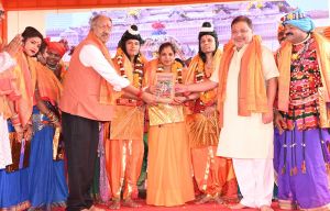 ’’जय श्री राम’’ के उद्घोष से राममय हुआ दूधाधारी मठ प्रांगण ’’जय श्री राम’’ के उद्घोष से राममय हुआ दूधाधारी मठ प्रांगण