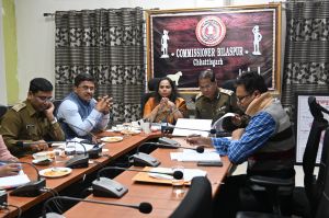 कमिश्नर-आईजी ने वीसी के जरिए बैठक लेकर शोरगुल के खिलाफ सख्त कार्रवाई के दिए निर्देश कमिश्नर-आईजी ने वीसी के जरिए बैठक लेकर शोरगुल के खिलाफ सख्त कार्रवाई के दिए निर्देश