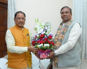  मुख्यमंत्री श्री साय से केन्द्रीय मंत्री फग्गन सिंह कुलस्ते ने की सौजन्य मुलाकात मुख्यमंत्री श्री विष्णु देव साय 