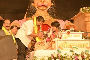  महंत धीरेंद्र शास्त्री जी का आशीर्वाद और मार्गदर्शन हम प्रदेशवासियों को मिलता रहे: उप मुख्यमंत्री विजय शर्मा