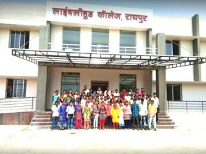 लाइवलीहुड कॉलेज जोरा में ट्रैक्टर मैकेनिक कोर्स के लिए मिलेगा प्रशिक्षण